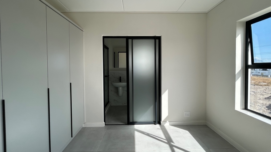 2 Bedroom Property for Sale in Sandown Western Cape